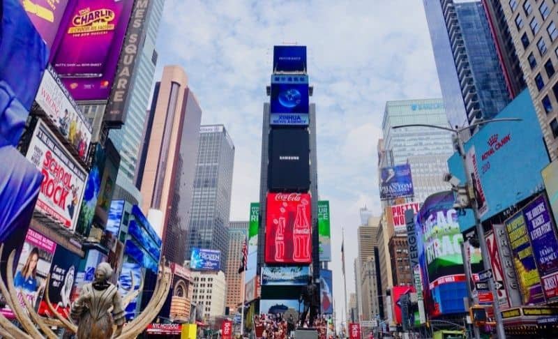 New-York et ses panneaux publicitaires