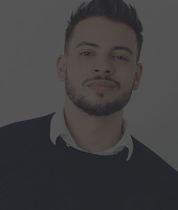 Etudiant souriant ESG Act Etudiant souriant ESG Act